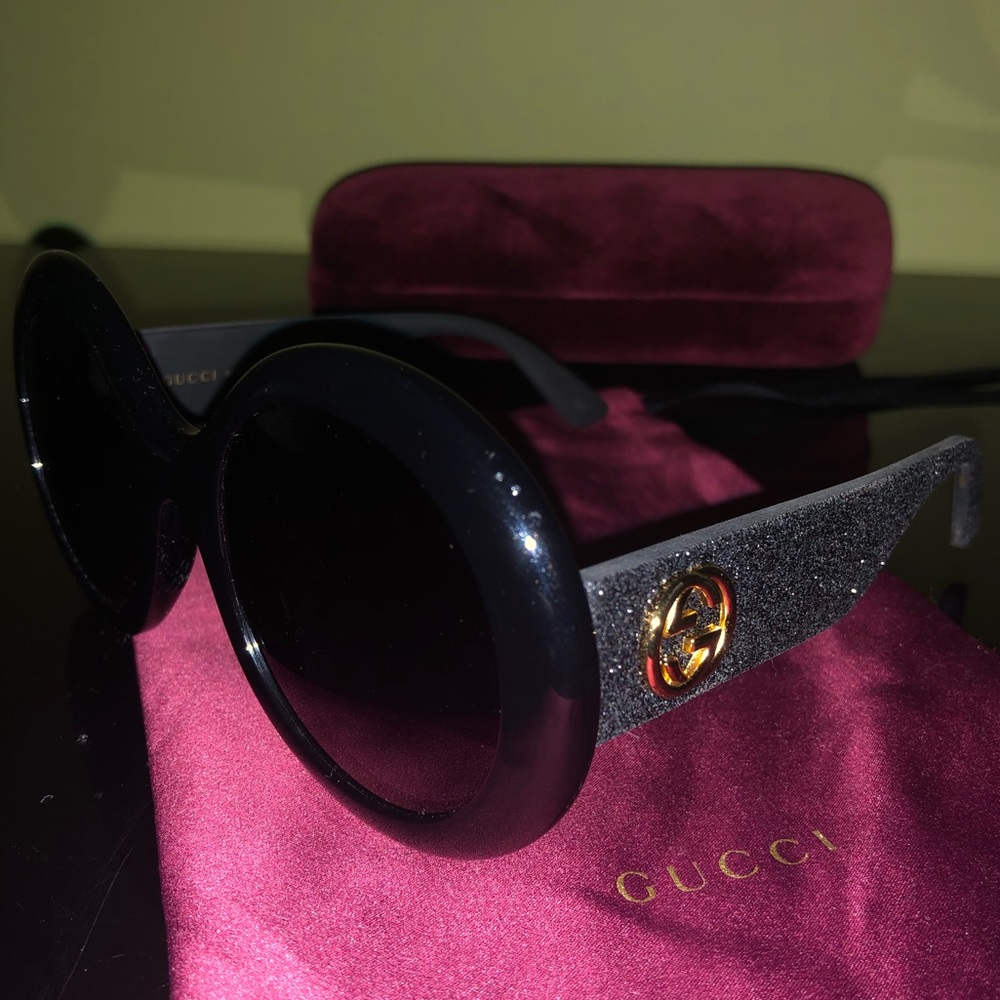 Authentic RoundFrame Gucci Sunglasses Black Gem